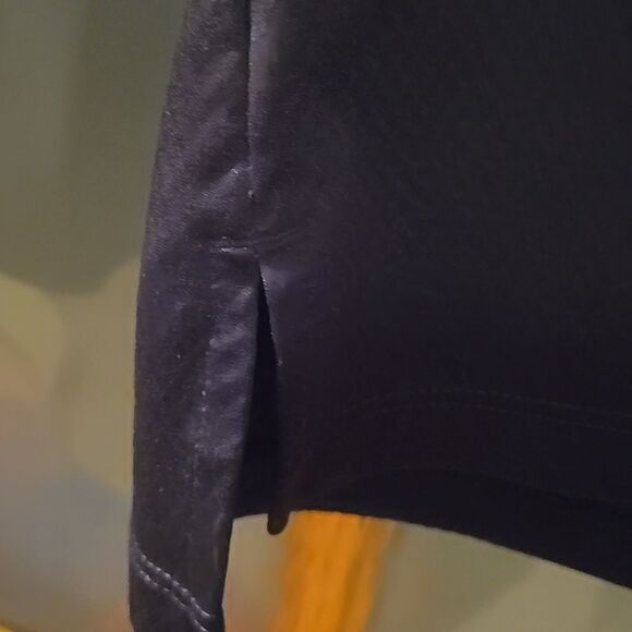 Under Armour Black Quarter-Zip Pullover Embrodered Red Logo Small Loose Women - Picture 11 of 16